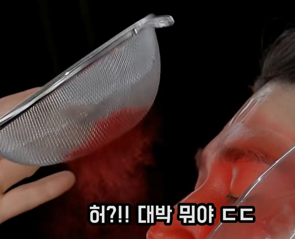 저스트 메이크업 논란: 나일론을 갈아 미세 섬유를 메이크업에 사용? 저스트 메이크업 논란: 나일론을 갈아 미세 섬유를 메이크업에 사용?